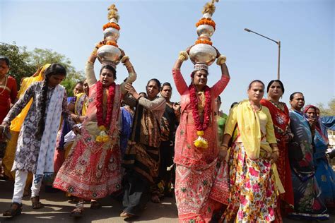 Threesome Sex Culture Growing in India .